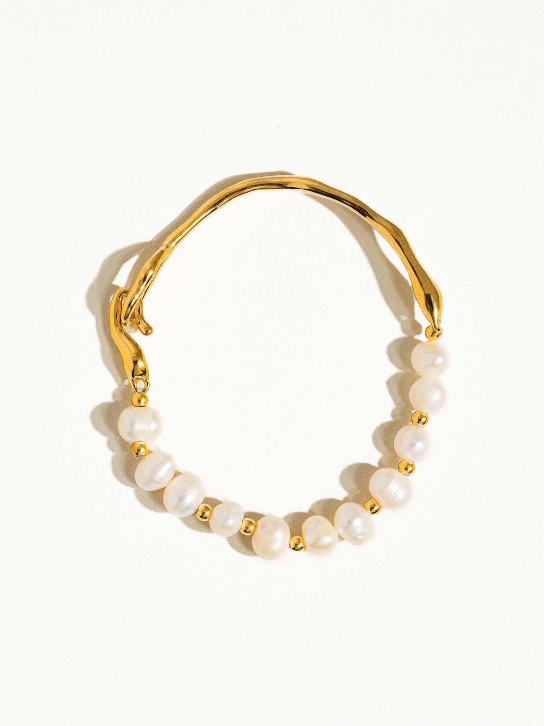 Olivia Natural Pearl Bracelet