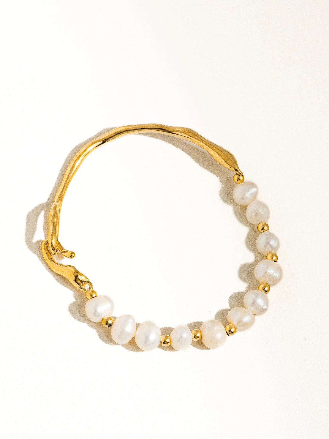 Olivia Natural Pearl Bracelet