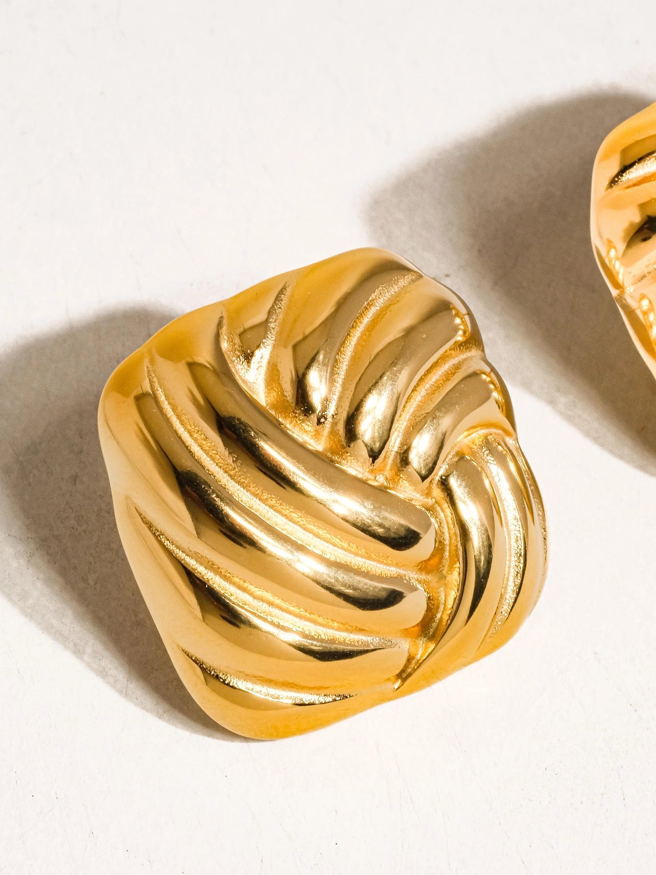 Thel Wavy Square Studs