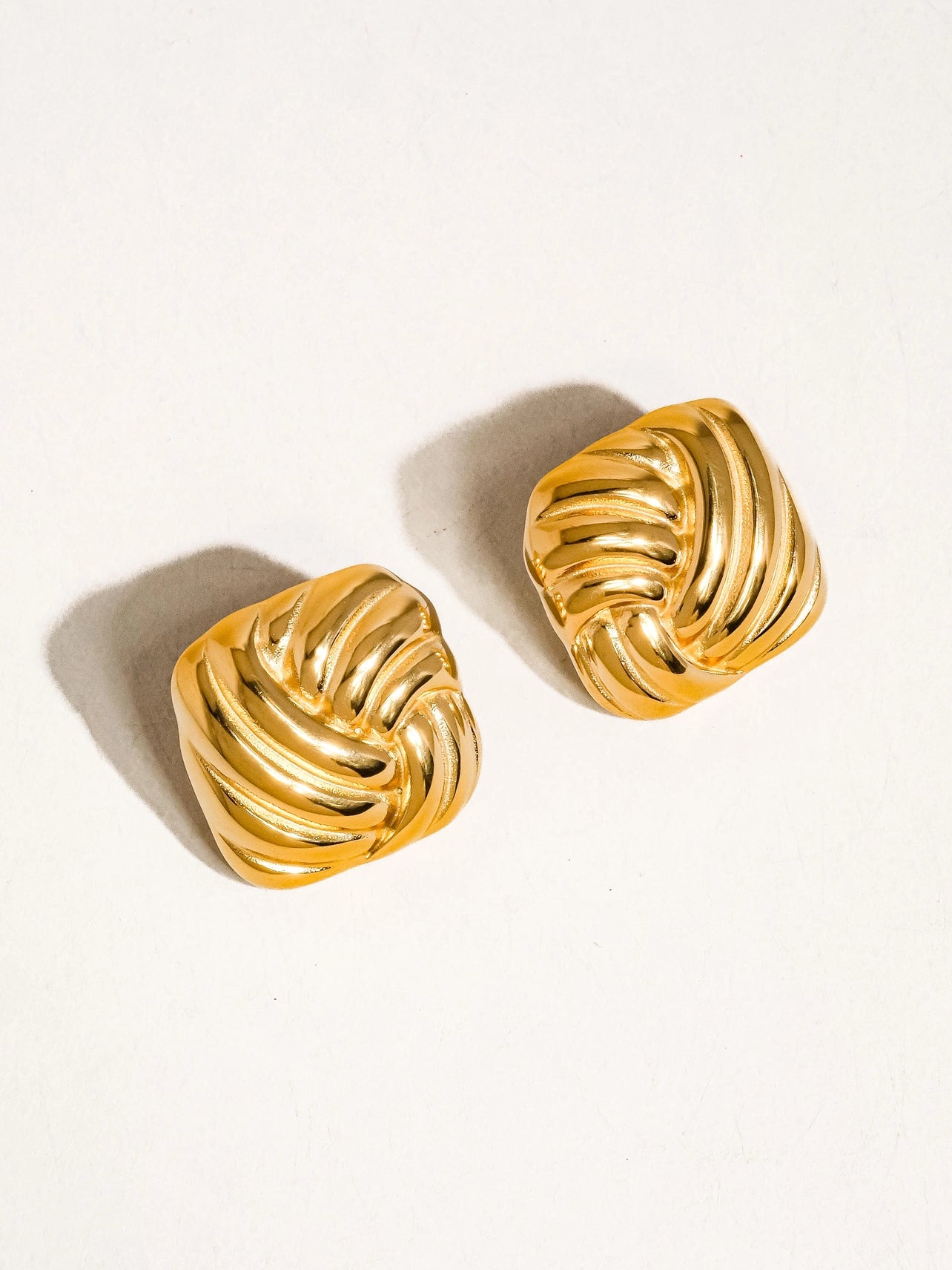 Thel Wavy Square Studs